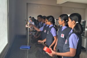 Physics laboratory (4) Physics laboratory (4)