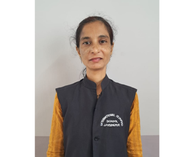 Mrs. Shahnaz Raju Mujawar